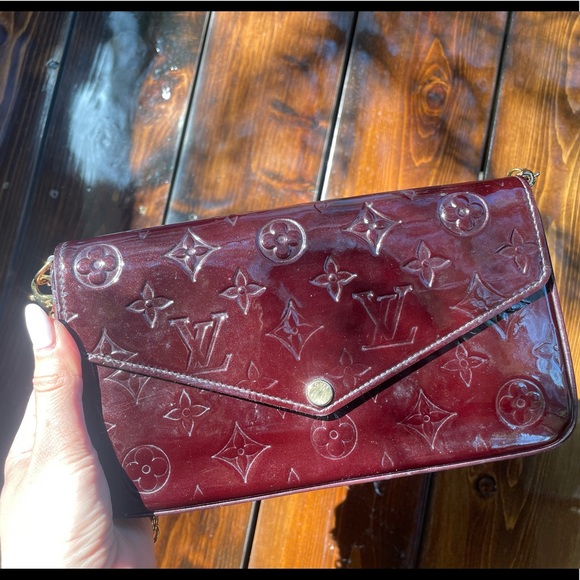 Louis Vuitton Félicie Pochette monogram vernis leather in amaranth - Picture 1 of 6